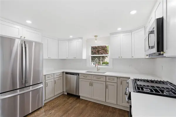 50 Prentice AVE, Pawtucket, RI 02860