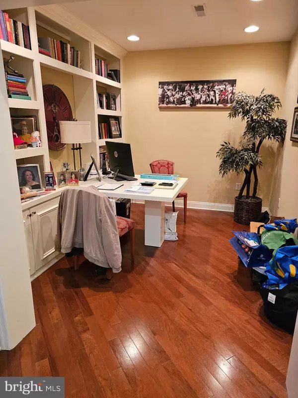 2012 CRESCENT WAY, Cherry Hill, NJ 08002