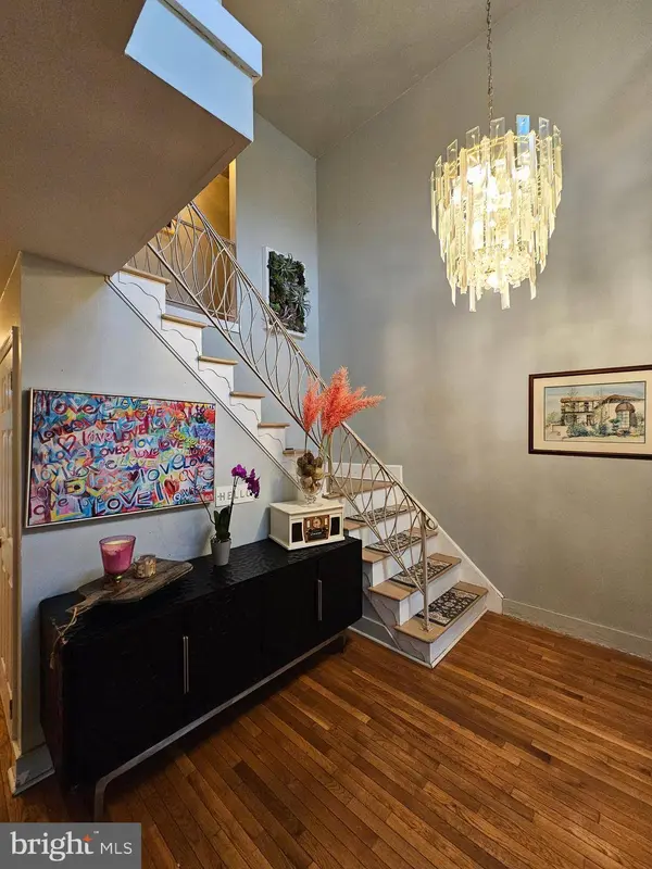 31 SIGNAL HILL DR, Voorhees, NJ 08043