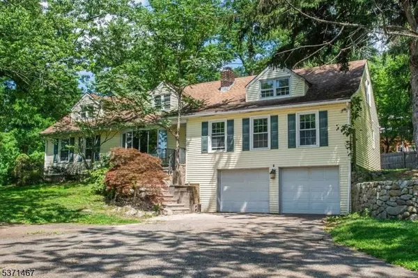 10 Woodland Ter, High Bridge Boro, NJ 08829
