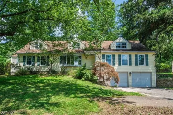 10 Woodland Ter, High Bridge Boro, NJ 08829