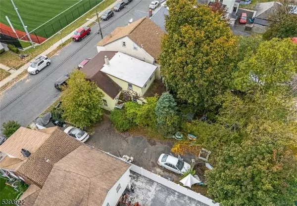 21 N 9Th St, Paterson City, NJ 07522