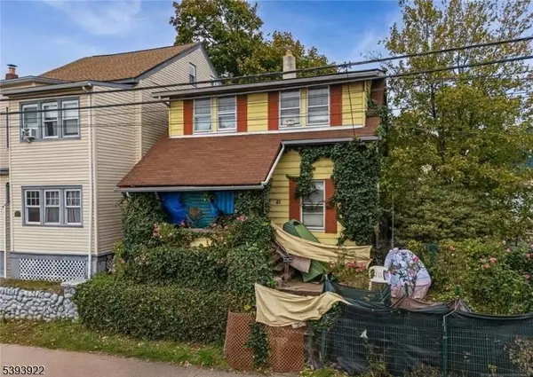 21 N 9Th St, Paterson City, NJ 07522