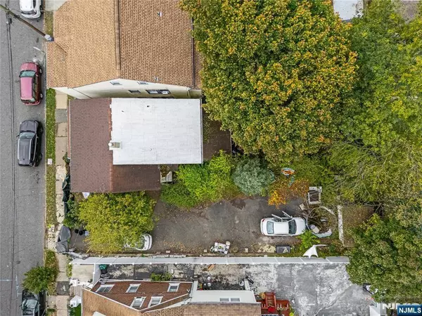 21 9th ST, Paterson, NJ 07522