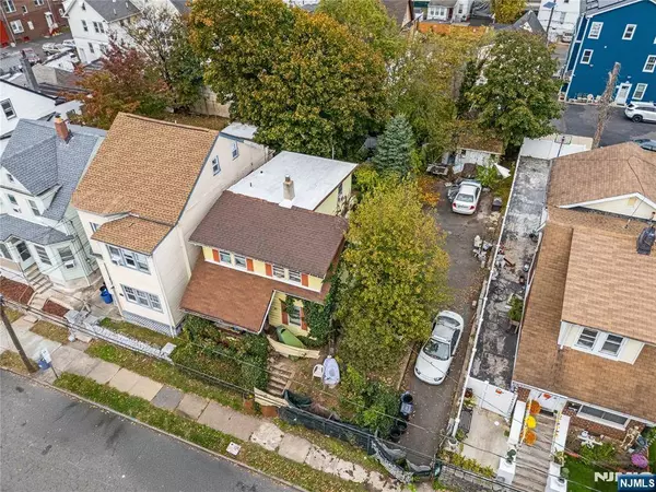 21 9th ST, Paterson, NJ 07522