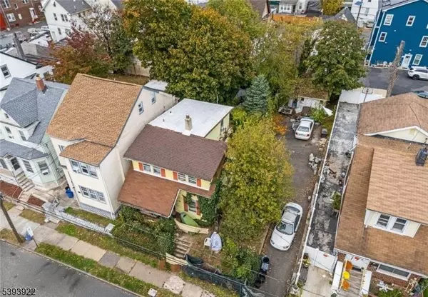 21 N 9Th St, Paterson City, NJ 07522