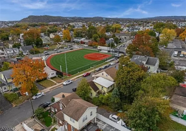 21 N 9Th St, Paterson City, NJ 07522