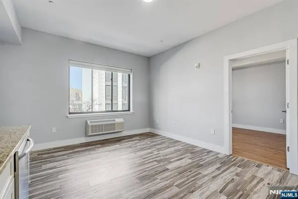 424 Whiton ST #502, Jersey City, NJ 07304