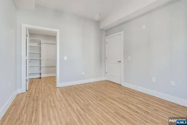 424 Whiton ST #402, Jersey City, NJ 07304