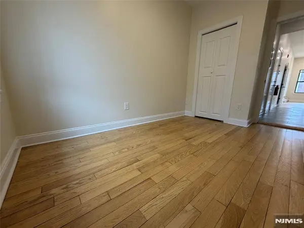 84 Van Wagenen AVE #3L, Jersey City, NJ 07306