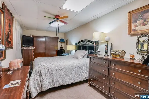 43 Maitland PL, Garfield, NJ 07026