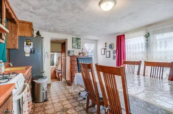 43 Maitland Pl, Garfield City, NJ 07026