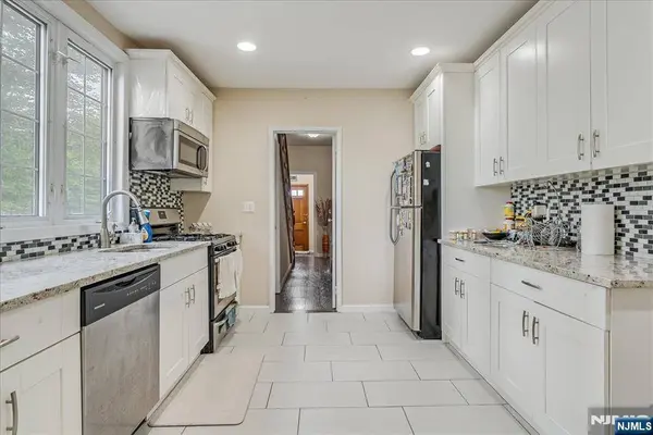 11 Alps RD, Wayne, NJ 07470