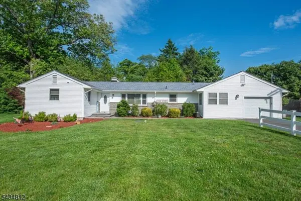 11 Hunters Ln, Sparta Twp., NJ 07871