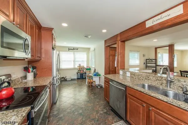 11 Hunters Ln, Sparta Twp., NJ 07871