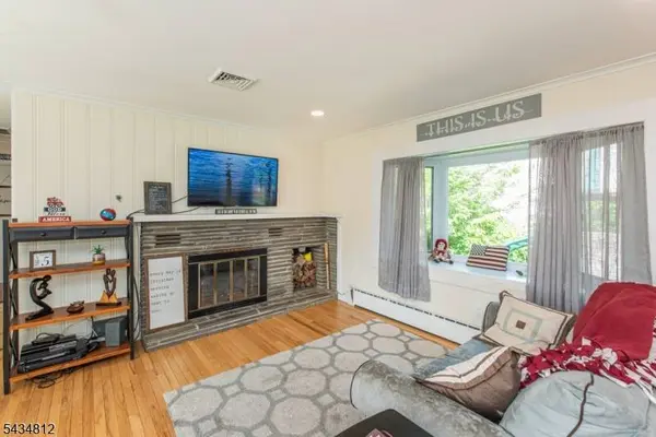 11 Hunters Ln, Sparta Twp., NJ 07871