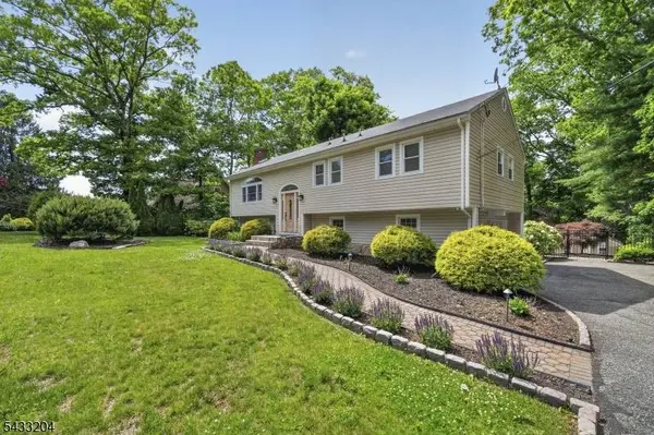 34 Sweetman Ln, West Milford Twp., NJ 07480