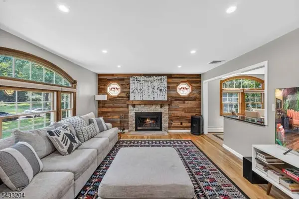 34 Sweetman Ln, West Milford Twp., NJ 07480