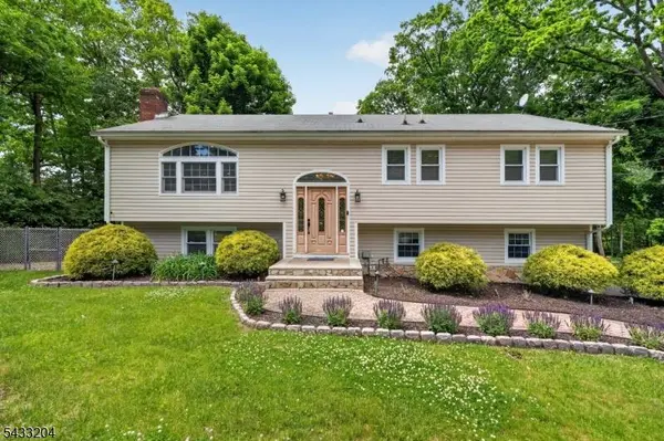 34 Sweetman Ln, West Milford Twp., NJ 07480