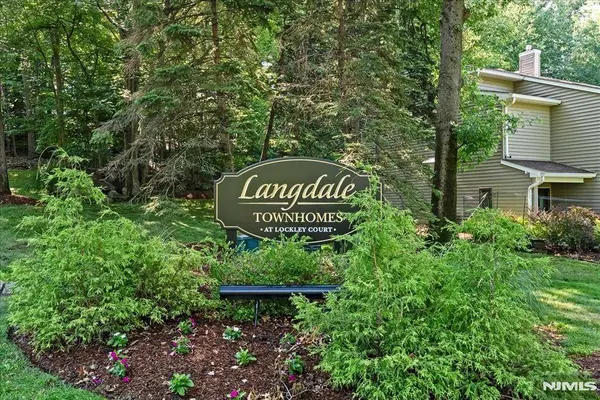 31 Lockley CT, Wayne, NJ 07470