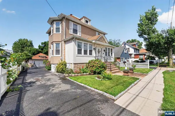 30 Elm ST, Ridgefield Park, NJ 07660