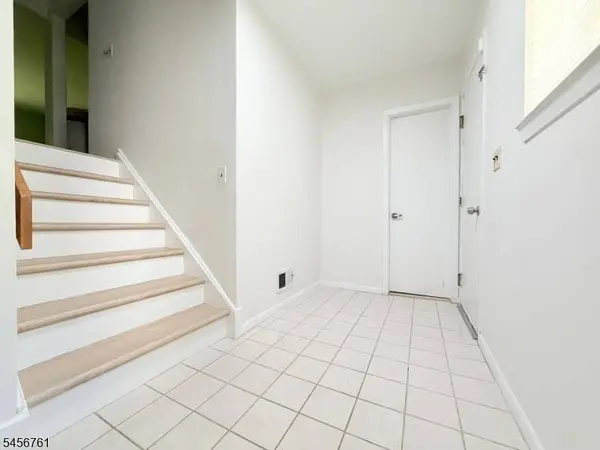 31 Lockley Ct, Wayne Twp., NJ 07470