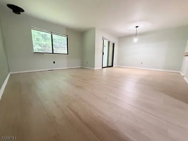 31 Lockley Ct, Wayne Twp., NJ 07470