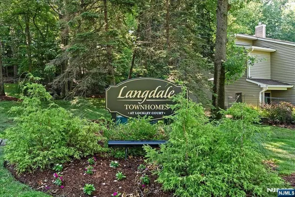 31 Lockley CT, Wayne, NJ 07470