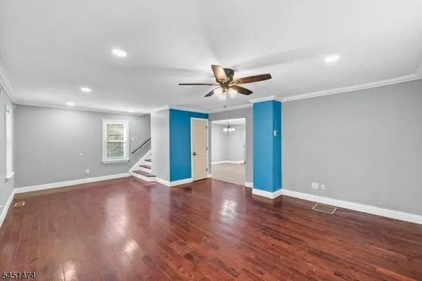 20 Shawnee Rd, Hopatcong Boro, NJ 07843