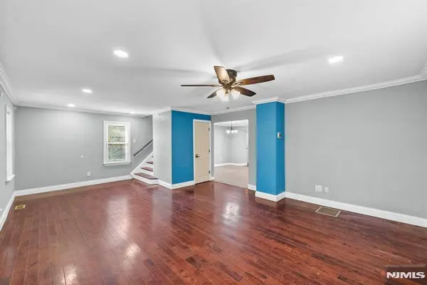 20 Shawnee RD, Hopatcong, NJ 07843
