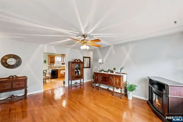 1135 Valley RD #B, Wayne, NJ 07470