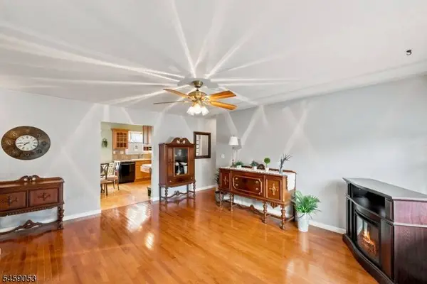 1135B Valley Rd, Wayne Twp., NJ 07470