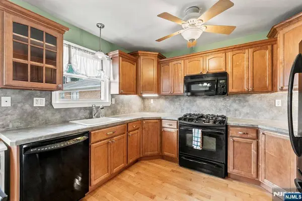 1135 Valley RD #B, Wayne, NJ 07470