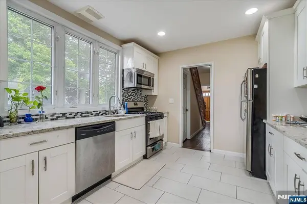11 Alps RD, Wayne, NJ 07470
