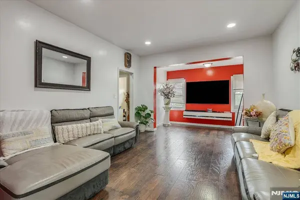 11 Alps RD, Wayne, NJ 07470