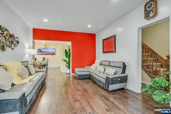 11 Alps RD, Wayne, NJ 07470