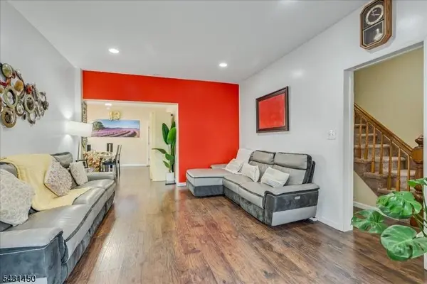 11 Alps Rd, Wayne Twp., NJ 07470