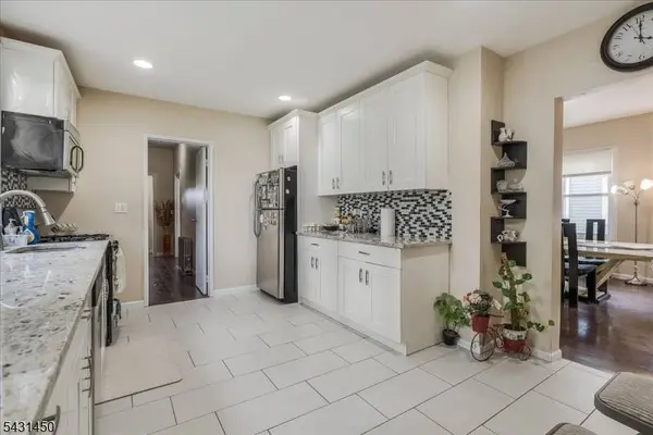 11 Alps Rd, Wayne Twp., NJ 07470