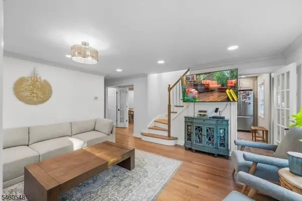 32 New St, Wayne Twp., NJ 07470