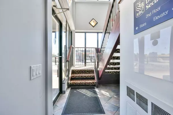 19 Front ST N #202, Orillia, ON L3V 4R6