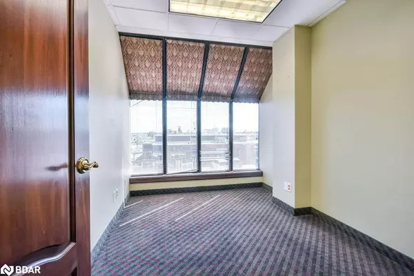 19 Front Street N, Orillia, ON L3V 4R6