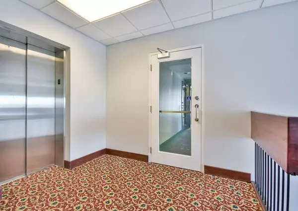 19 Front ST N, Orillia, ON L3V 4R6