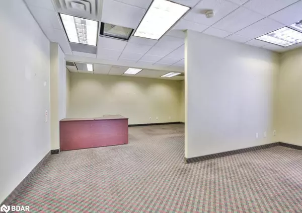 19 Front Street N, Orillia, ON L3V 4R6