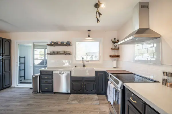 34 Champlain CRES, Oro-medonte, ON L0K 1E0