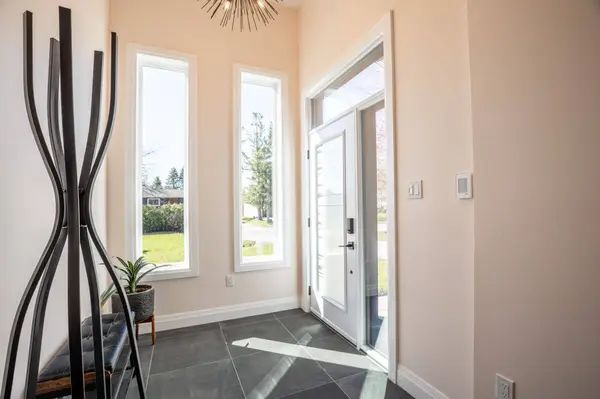 34 Champlain CRES, Oro-medonte, ON L0K 1E0