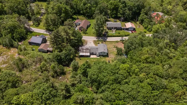 1034 Buckeye RD, Muskoka Lakes, ON P0C 1H0