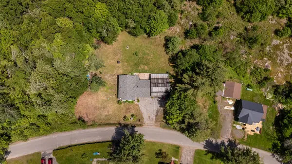 1034 Buckeye RD, Muskoka Lakes, ON P0C 1H0