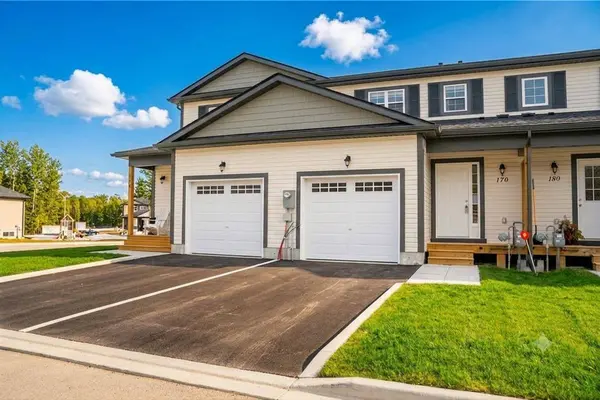 170 Daffodil CT, Gravenhurst, ON P1P 0B8