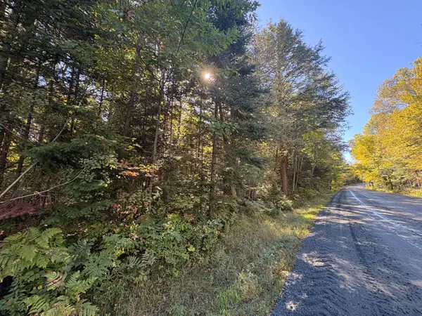 63 Bunny TRL, Mcdougall, ON P2A 2W7
