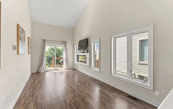 301 Atkinson ST, Clearview, ON L0M 1S0